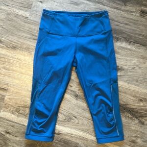 *SOLD* Lululemon 🍋 Teal Crop Leggings